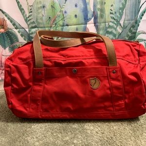 NWOT - Fjallraven No. 4 Duffel Bag